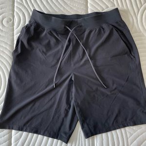 LULULEMON T.H.E Mens shorts linerless 9”